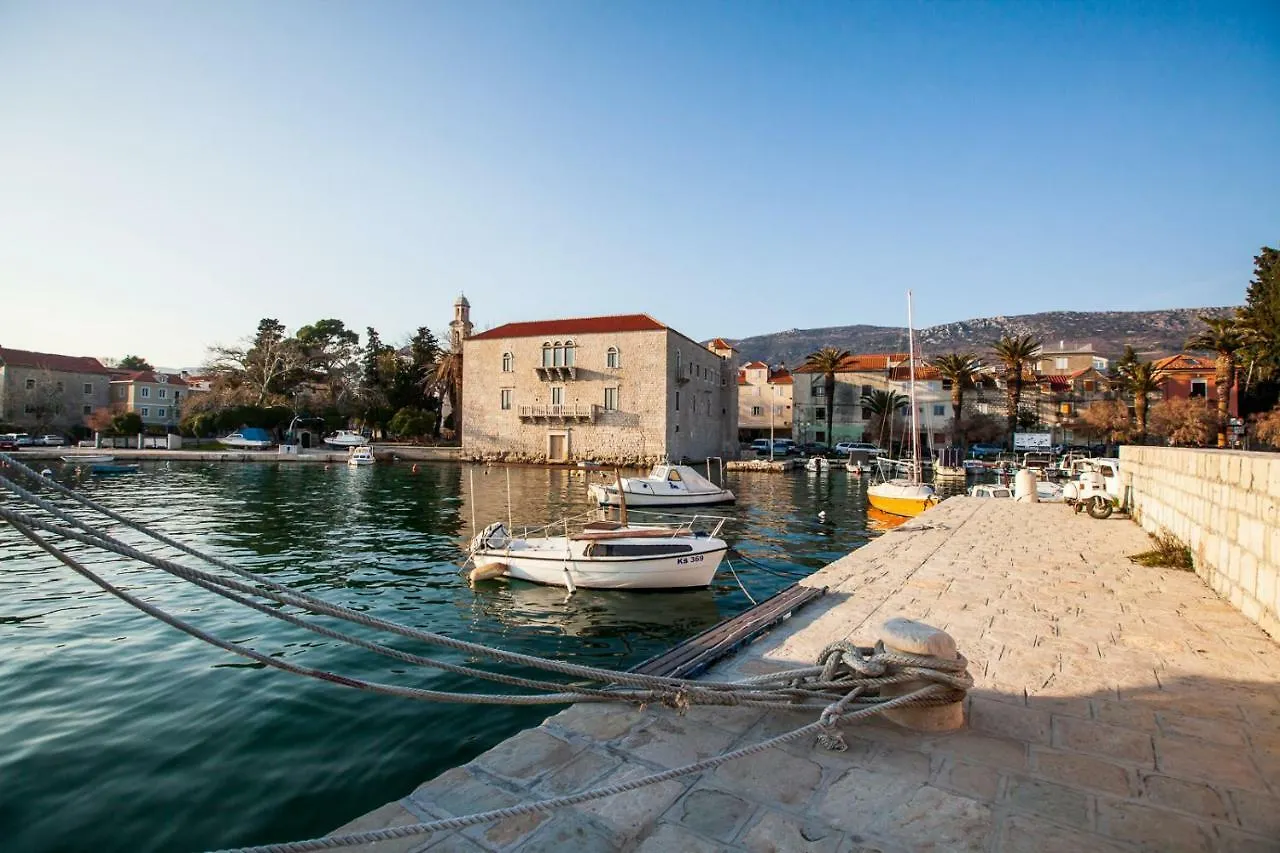 Apartments Mb Kastela Croatia
