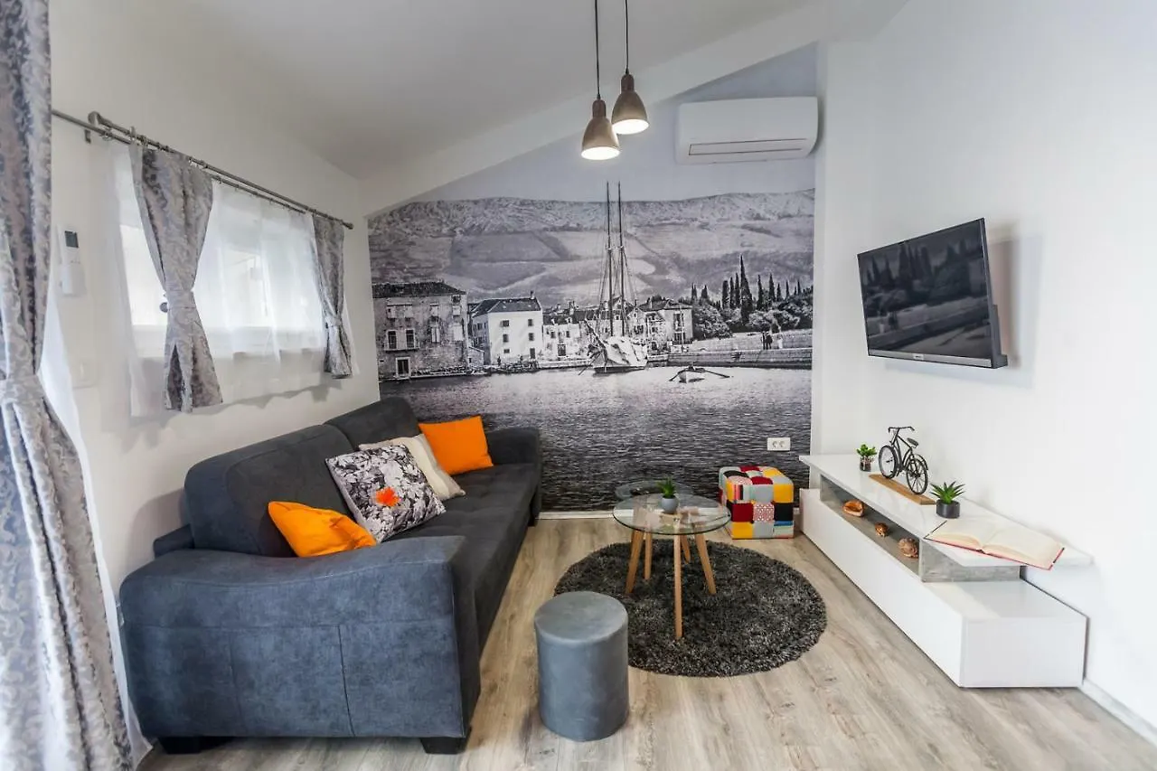 Apartments Mb Kastela Croatia